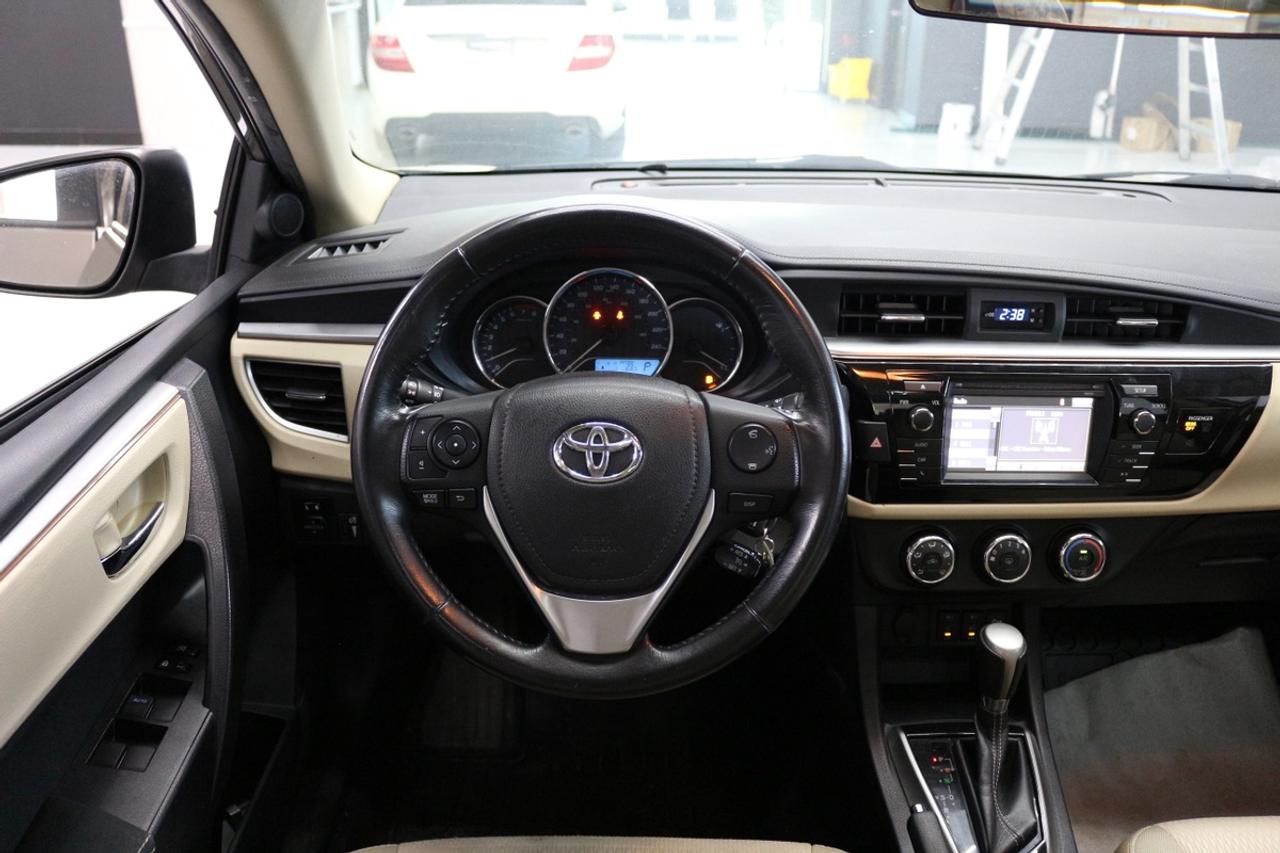 2014 Toyota Corolla LE - SUNROOF CLEAN CARFAX Photo2