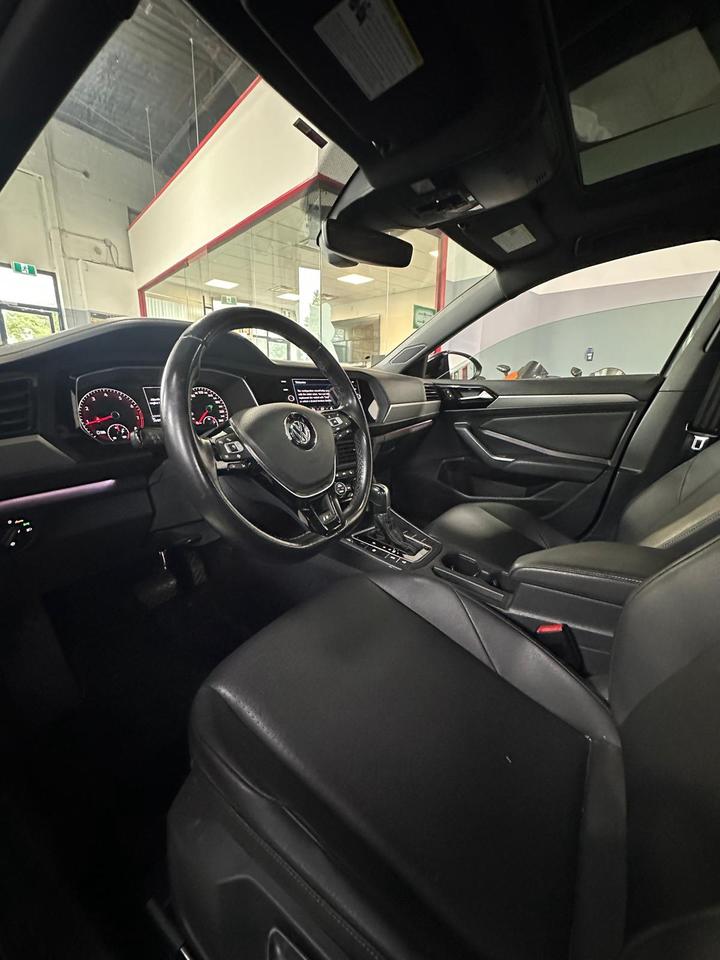 2019 Volkswagen Jetta R LINE HIGHLINE - CLEAN TITEL EXCELLENT CONDITION Photo
