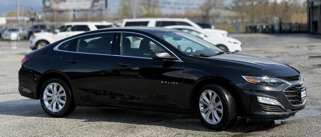 2022 Chevrolet Malibu LT Photo2