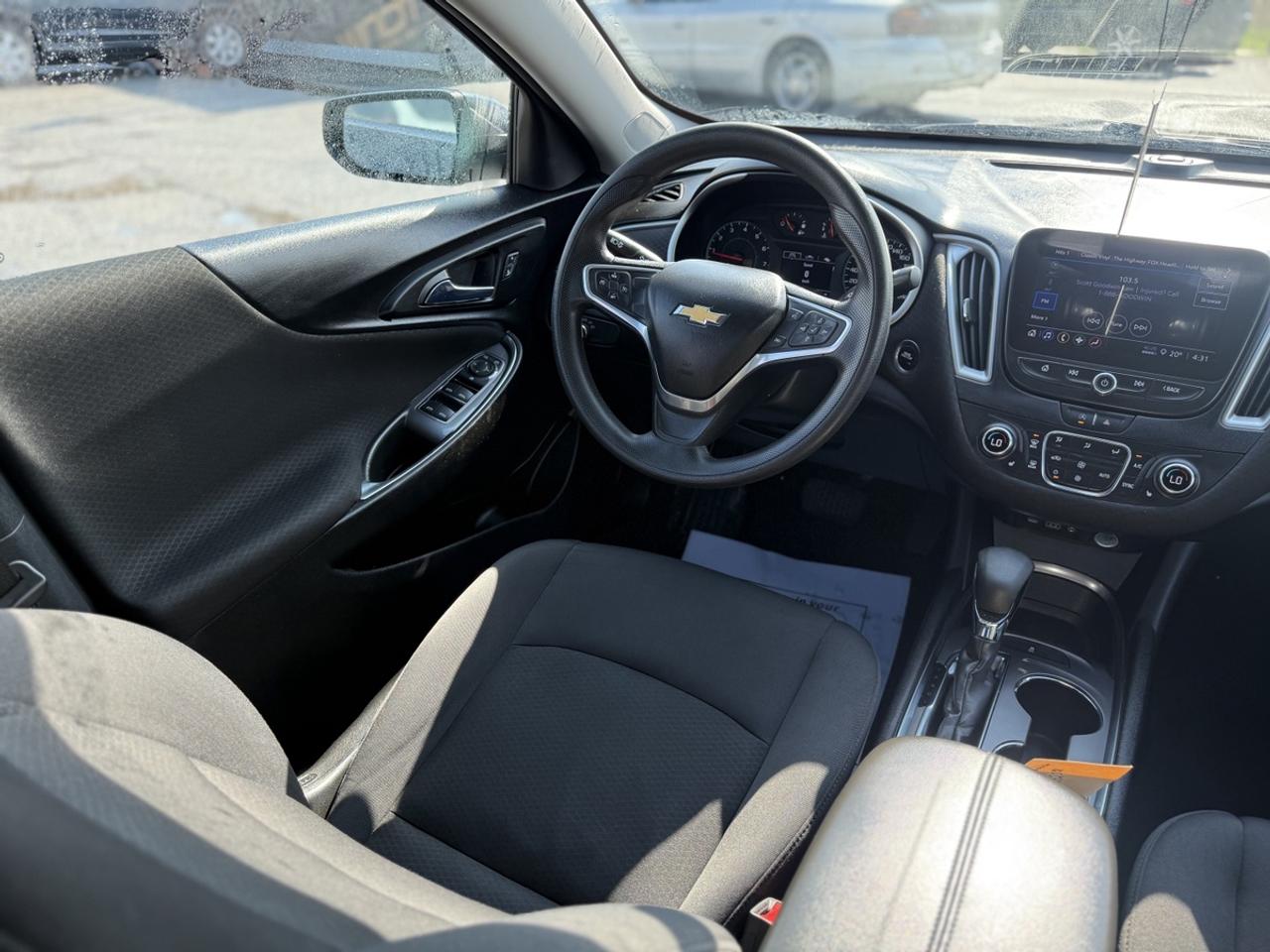 2022 Chevrolet Malibu LT Photo