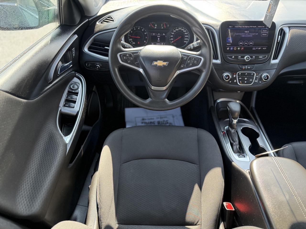 2022 Chevrolet Malibu LT Photo