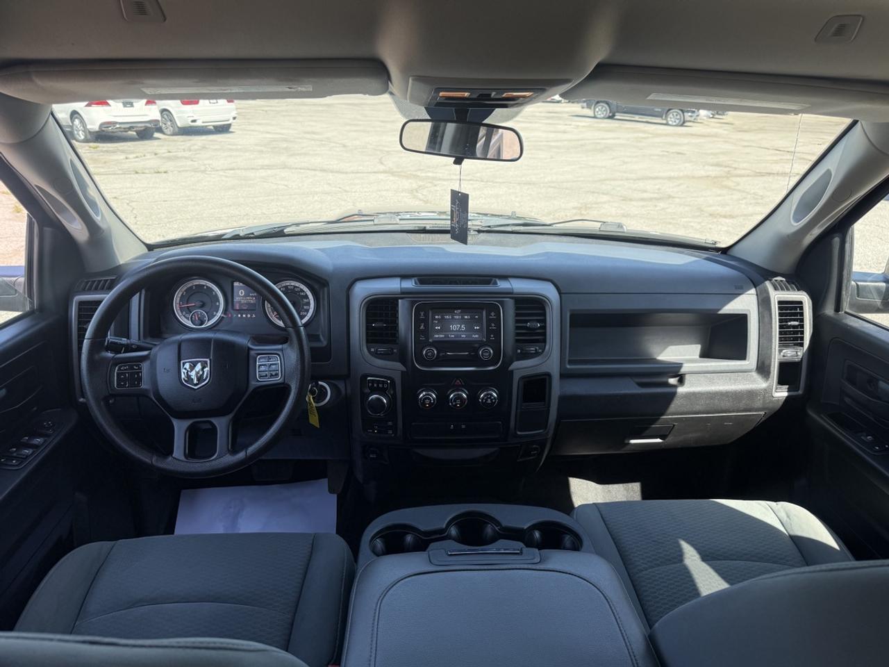 2017 RAM 1500 TRADESMAN Photo