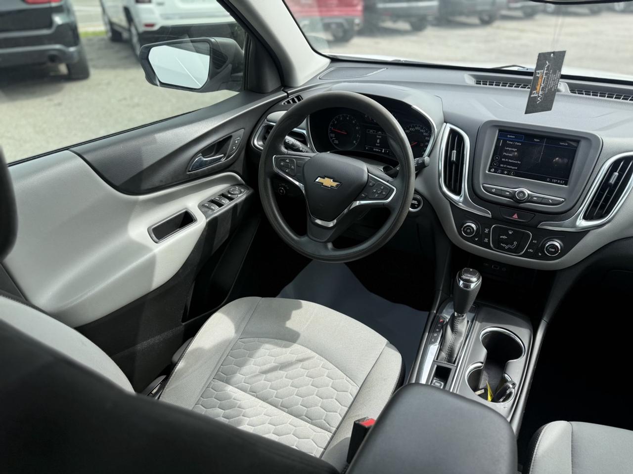 2019 Chevrolet Equinox LS Photo