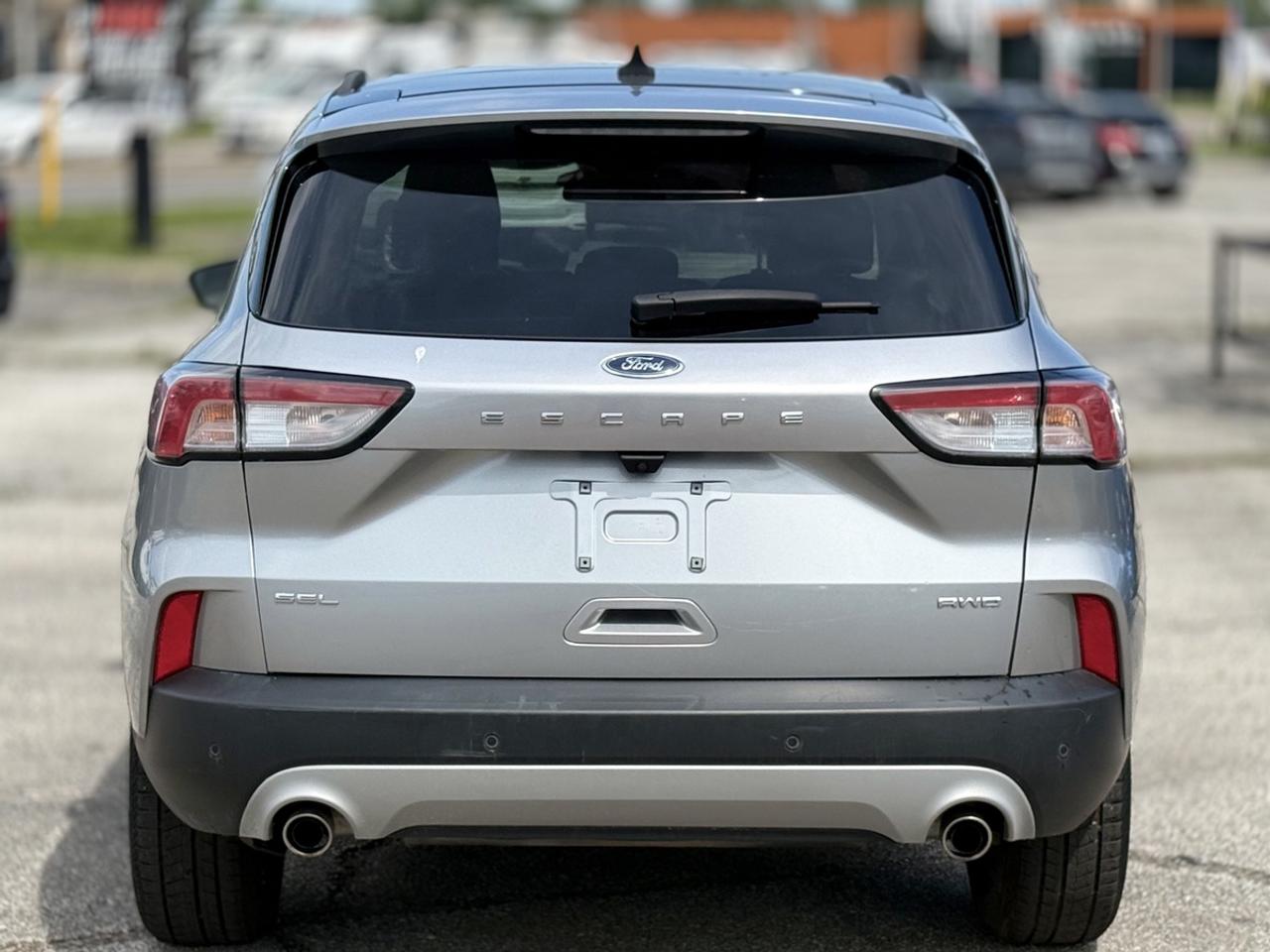 2022 Ford Escape SEL Photo