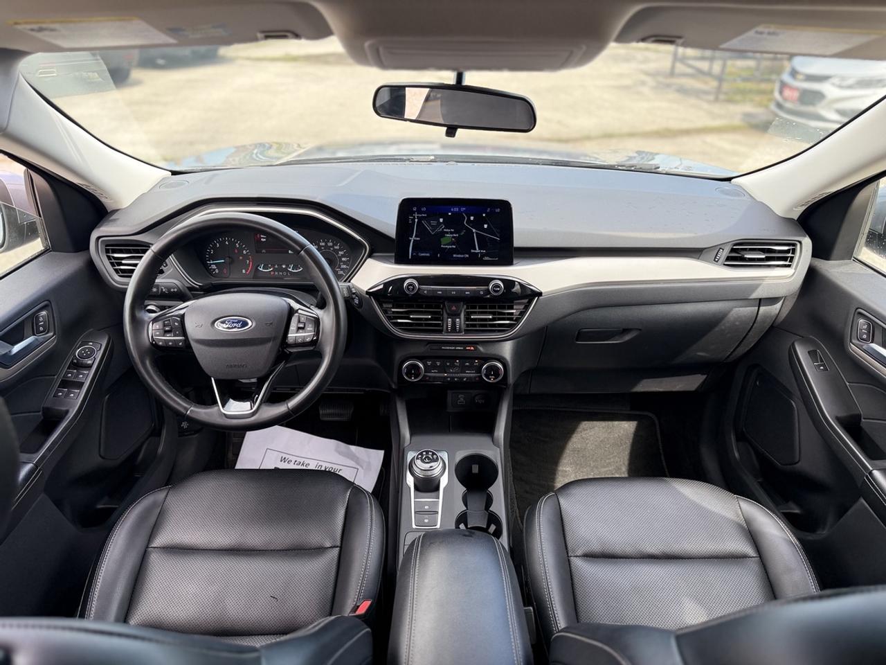 2022 Ford Escape SEL Photo