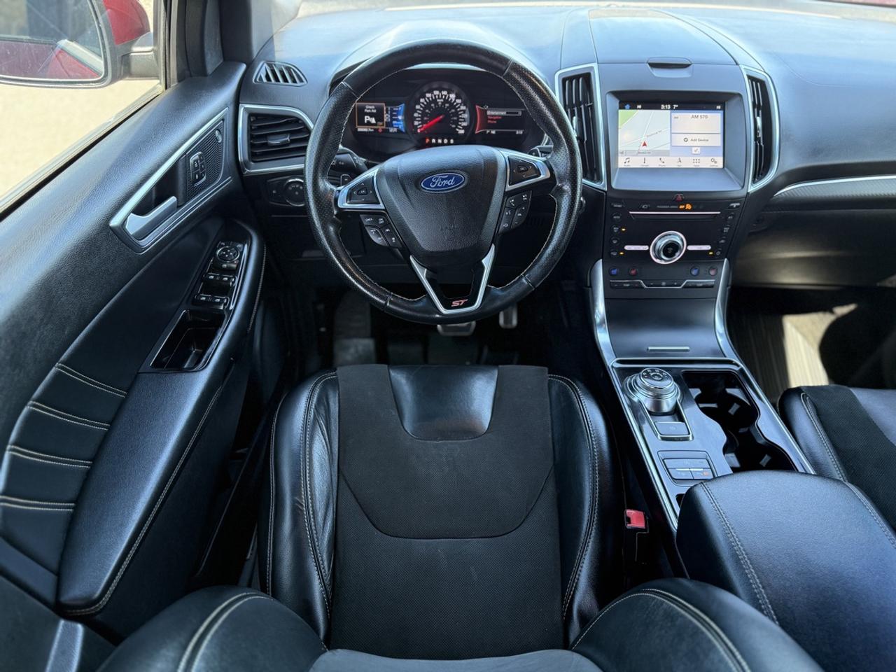 2019 Ford Edge ST Photo