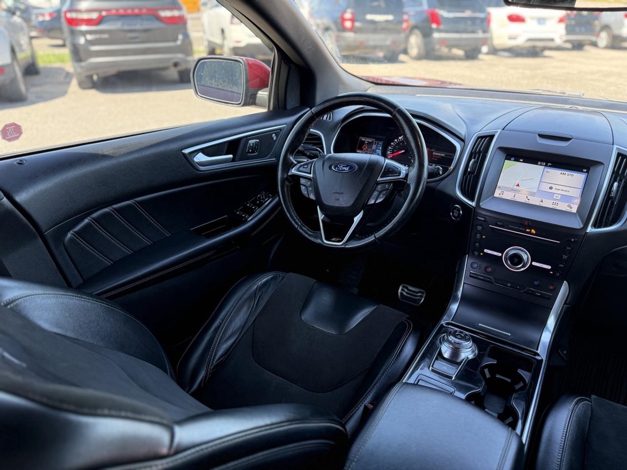 2019 Ford Edge ST Photo