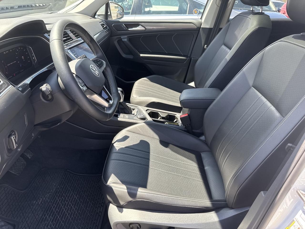 2022 Volkswagen Tiguan COMFORTLINE 4MOTION AWD - PANO ROOF - LEATHER! Photo