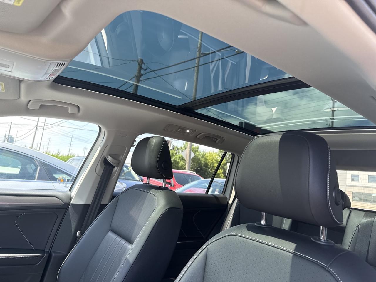2022 Volkswagen Tiguan COMFORTLINE 4MOTION AWD - PANO ROOF - LEATHER! Photo