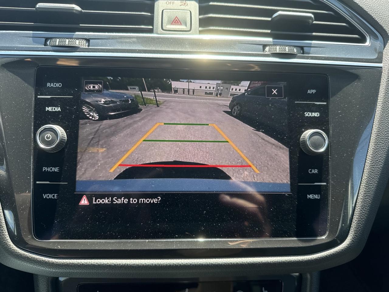 2022 Volkswagen Tiguan COMFORTLINE 4MOTION AWD - PANO ROOF - LEATHER! Photo