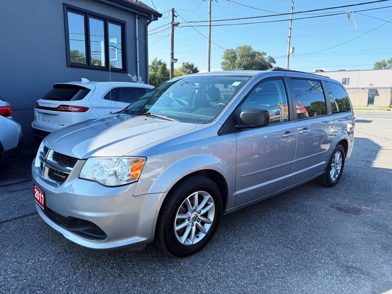 2017 Dodge Grand Caravan SXT - 7 PASSENGER - REAR DVD - R.CAM - RUST PROOFE Photo1