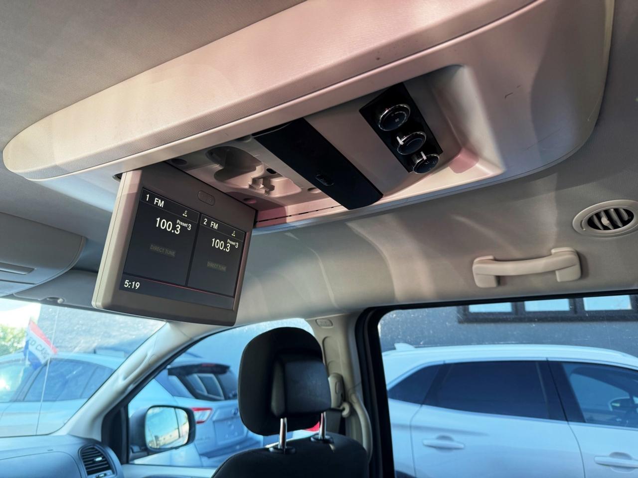 2017 Dodge Grand Caravan SXT - 7 PASSENGER - REAR DVD - R.CAM - RUST PROOFE Photo