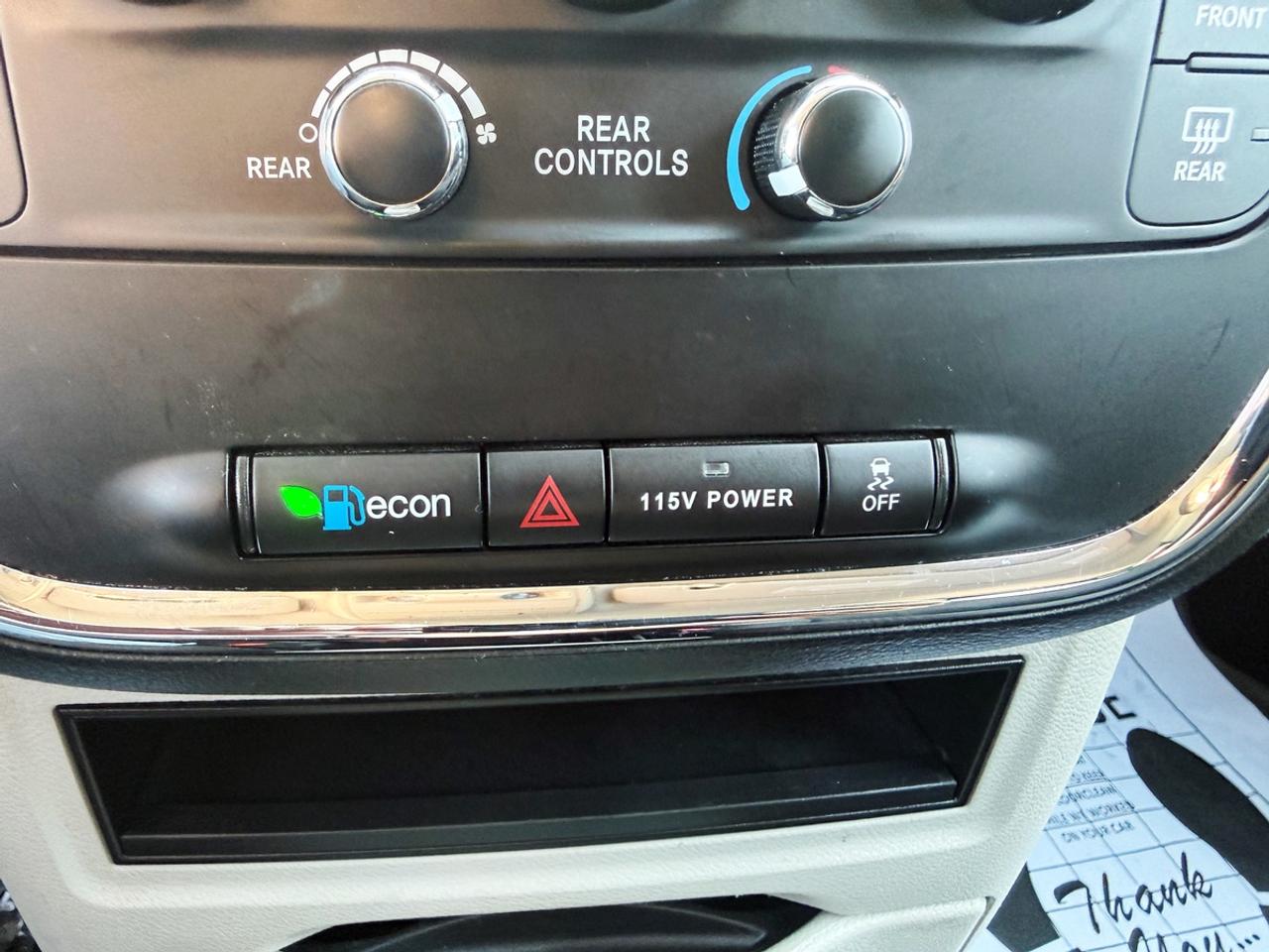 2017 Dodge Grand Caravan SXT - 7 PASSENGER - REAR DVD - R.CAM - RUST PROOFE Photo