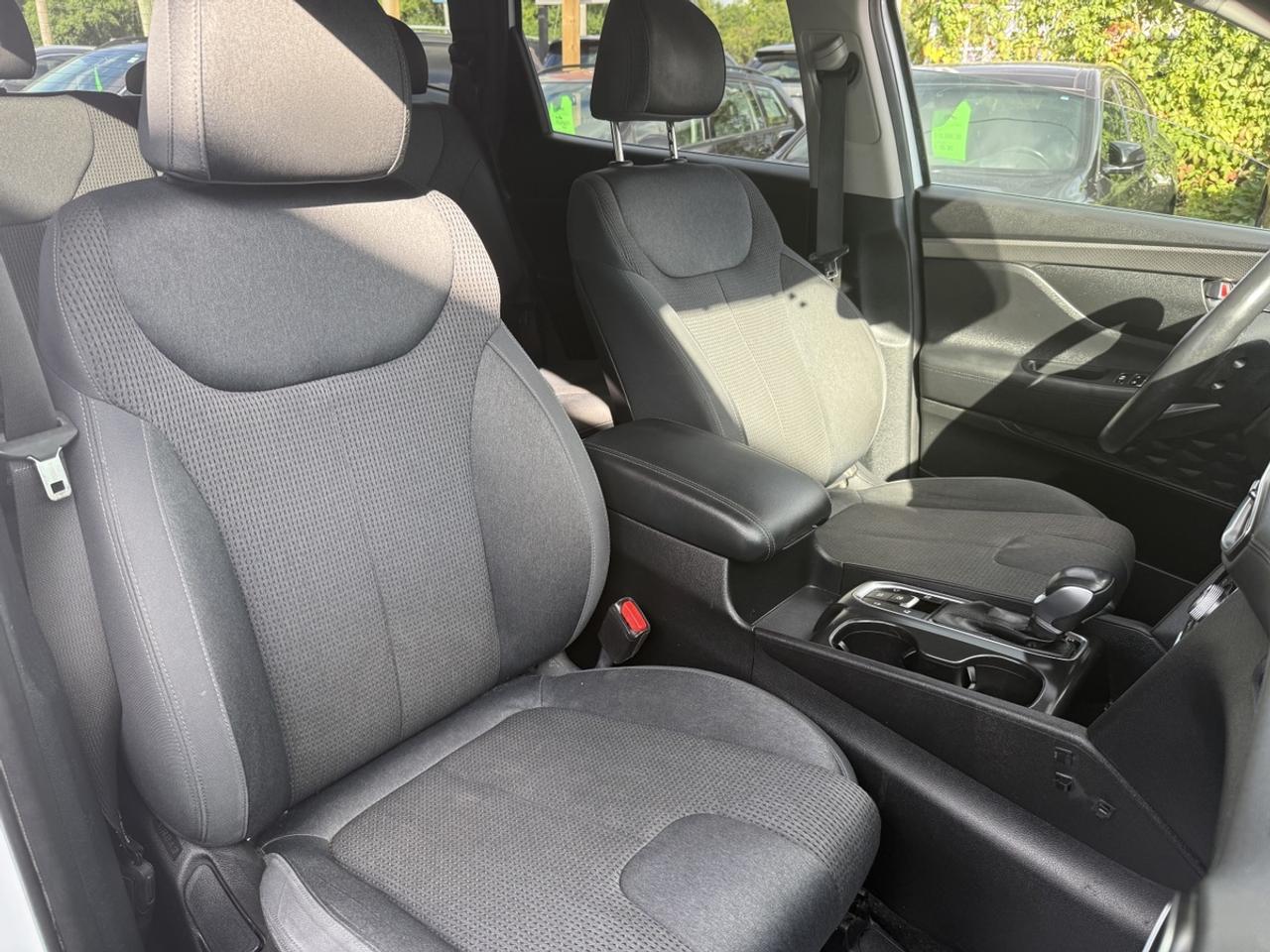 2019 Hyundai Santa Fe PREFERRED AWD - ONE OWNER - NO ACCIDENTS! Photo
