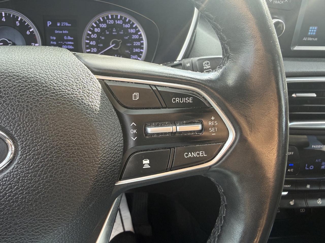 2019 Hyundai Santa Fe PREFERRED AWD - ONE OWNER - NO ACCIDENTS! Photo