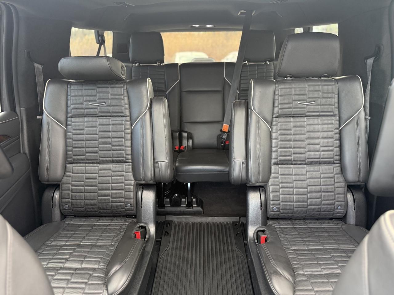 2023 Cadillac Escalade Premium Luxury Photo