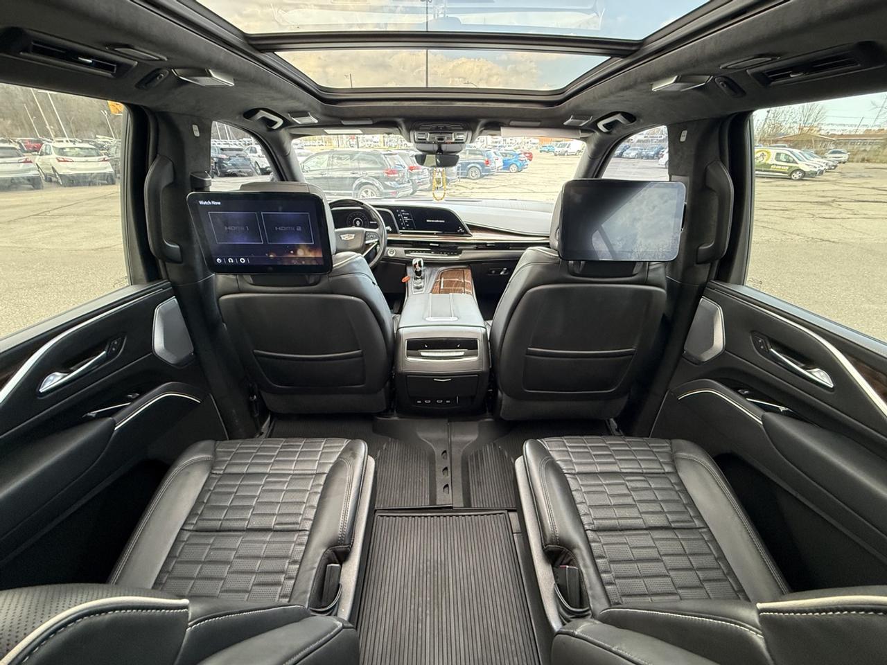 2023 Cadillac Escalade Premium Luxury Photo