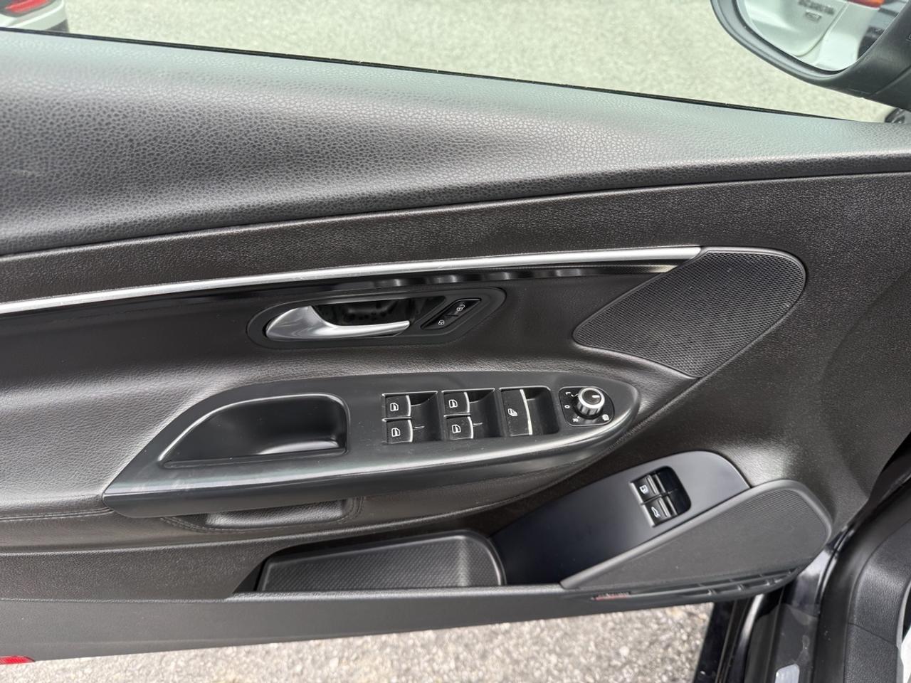 2014 Volkswagen Eos HIGHLINE - 2.0 TSI - CONVERTIBLE - NAVI - LOADED! Photo