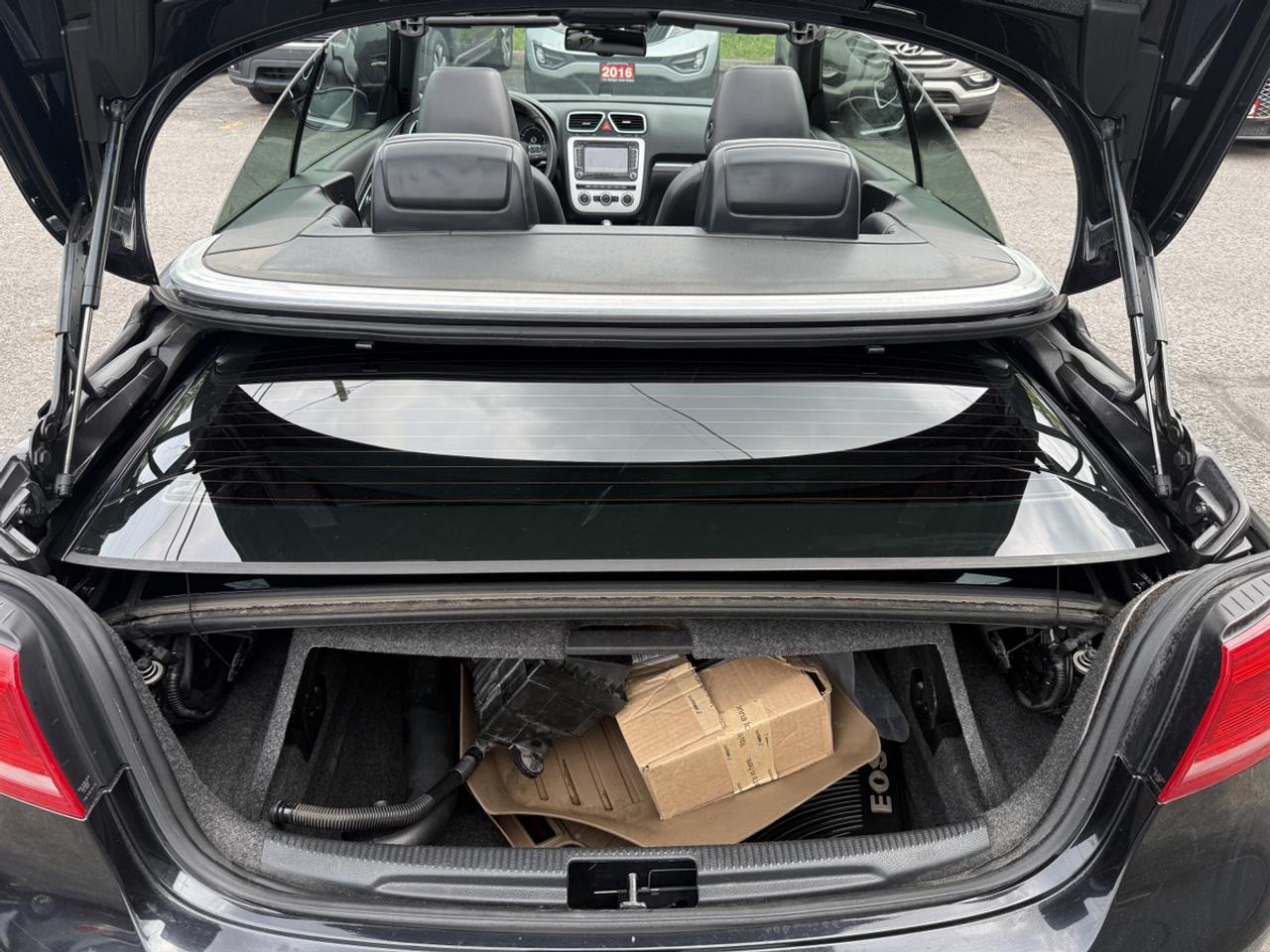 2014 Volkswagen Eos HIGHLINE - 2.0 TSI - CONVERTIBLE - NAVI - LOADED! Photo