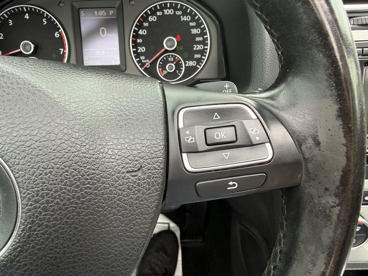 2014 Volkswagen Eos HIGHLINE - 2.0 TSI - CONVERTIBLE - NAVI - LOADED! Photo