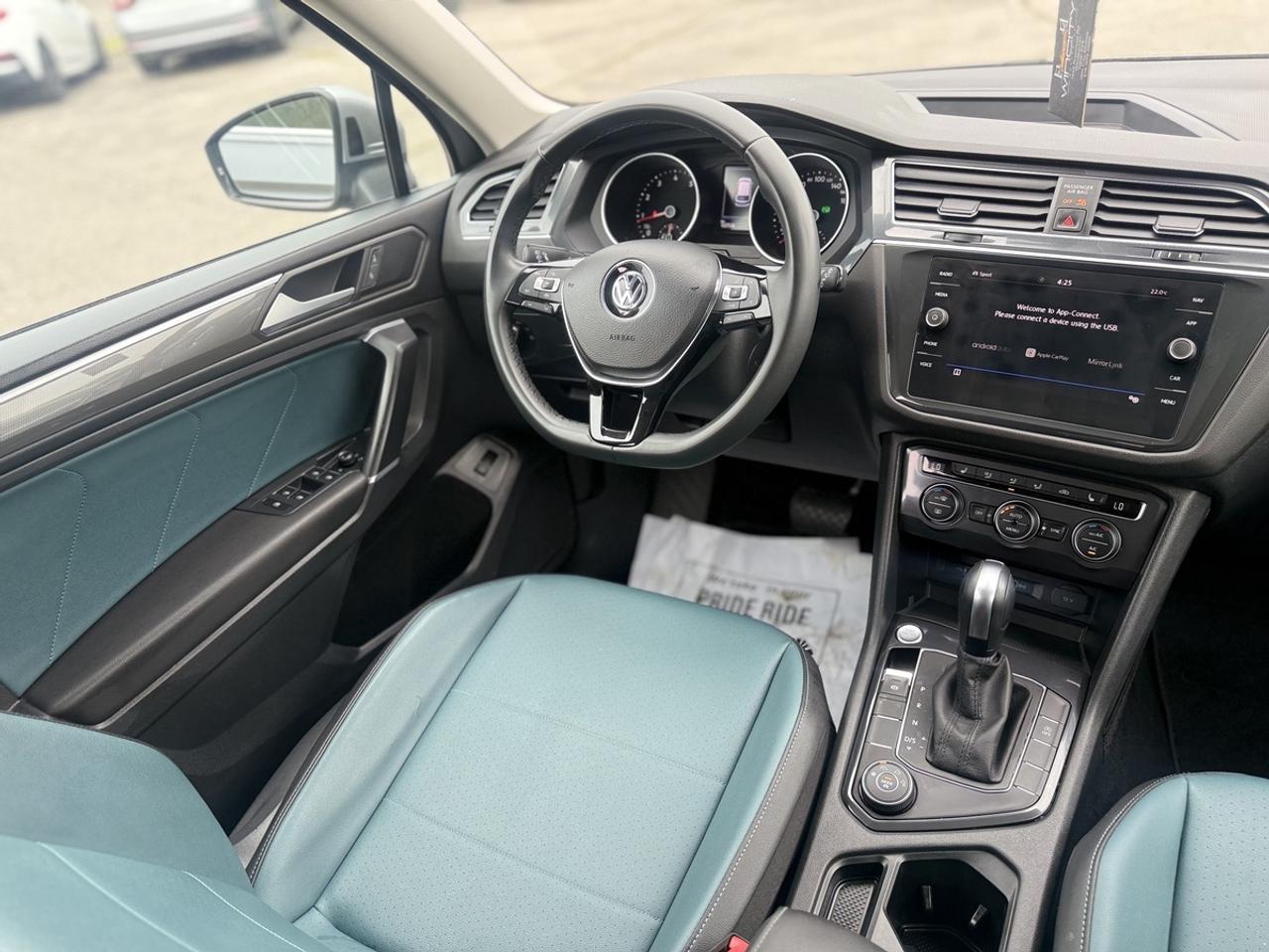 2020 Volkswagen Tiguan SE Photo