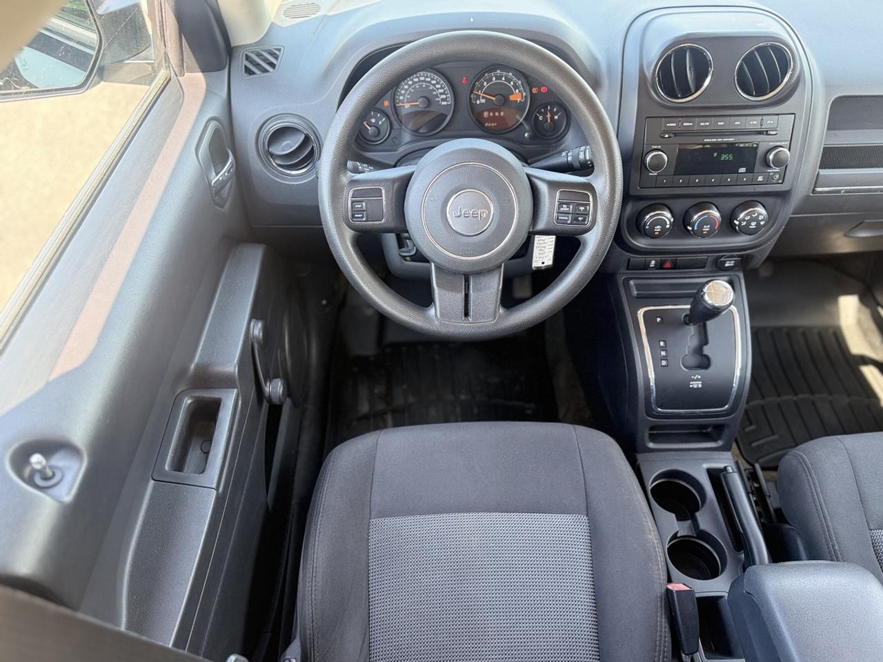 2016 Jeep Patriot SPORT Photo