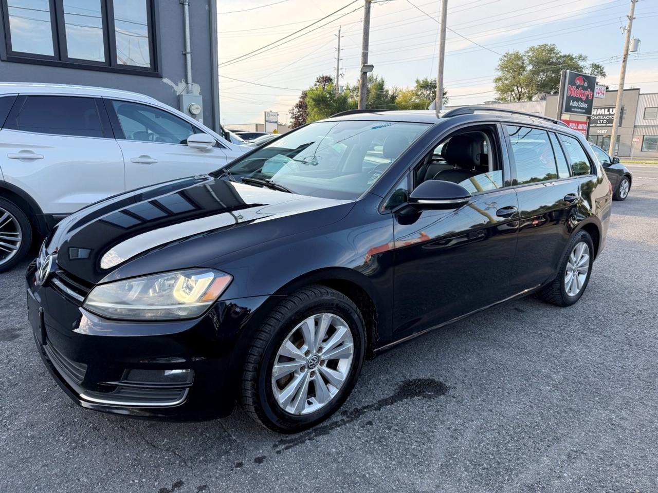 2015 Volkswagen Golf SportWagen HIGHLINE - PANO ROOF - LEATHER - NAVI - R.CAMERA! Photo