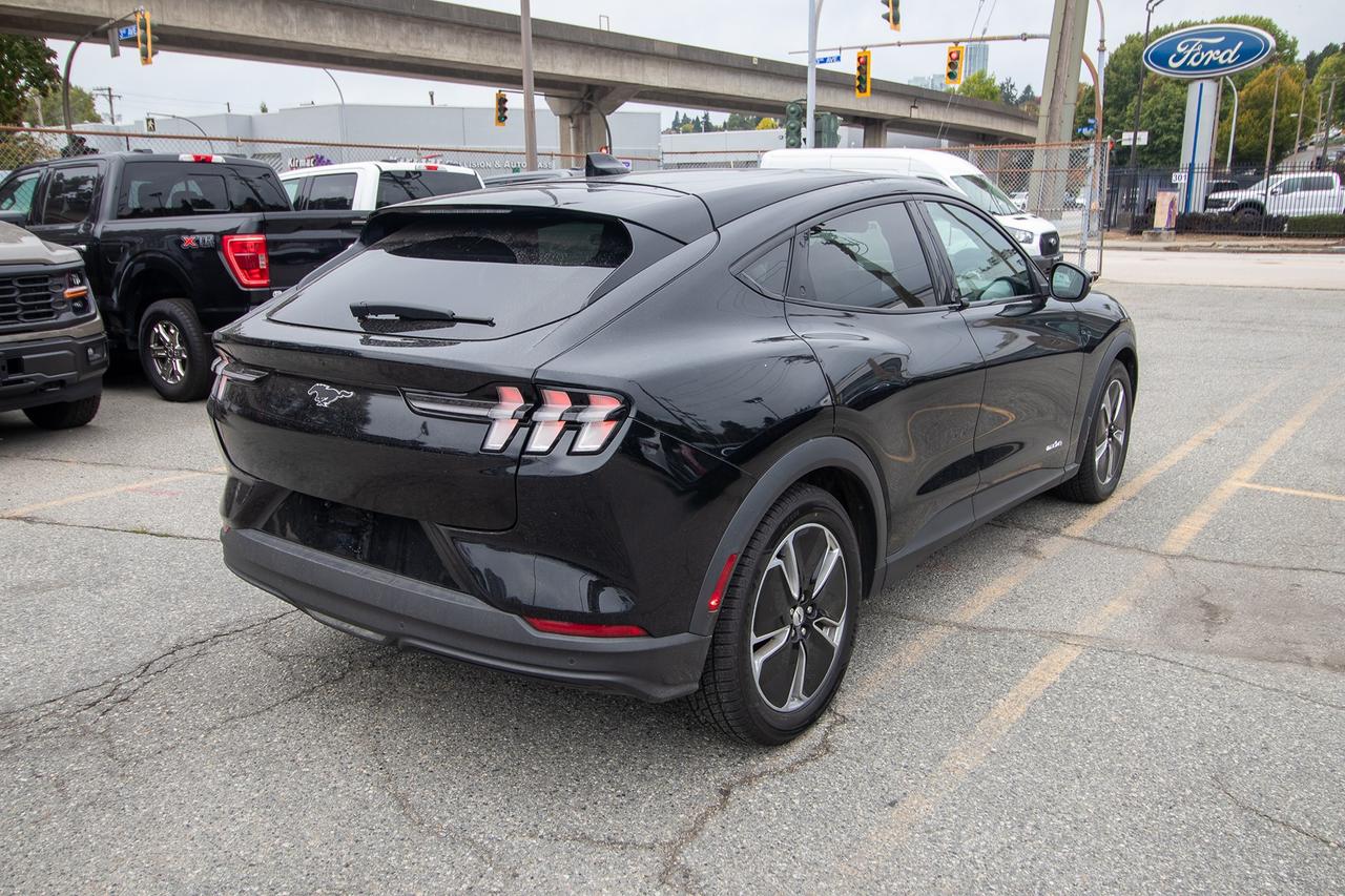 2021 Ford Mustang Mach-E Select Photo4
