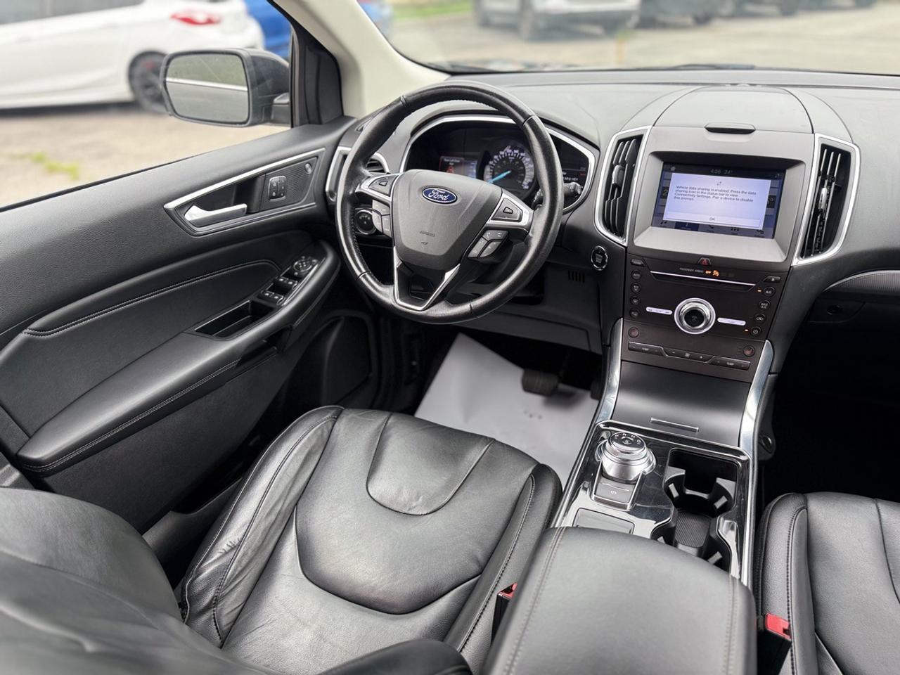 2019 Ford Edge Titanium Photo