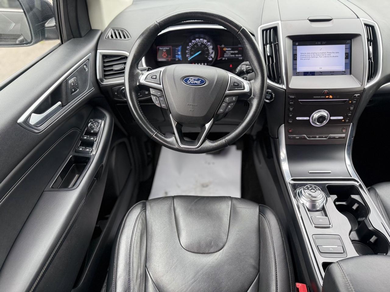 2019 Ford Edge Titanium Photo