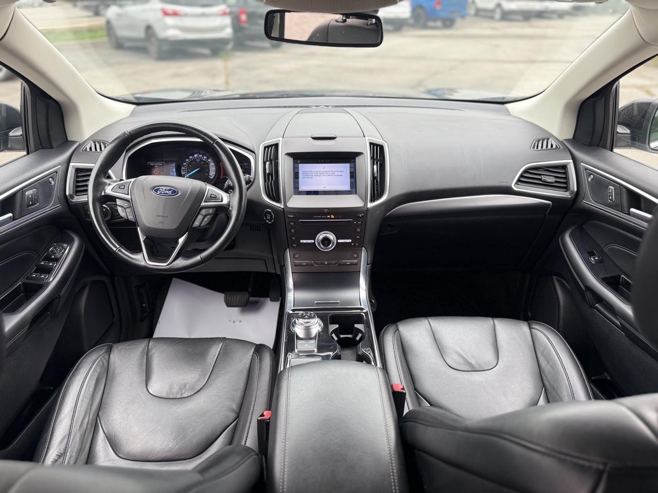 2019 Ford Edge Titanium Photo