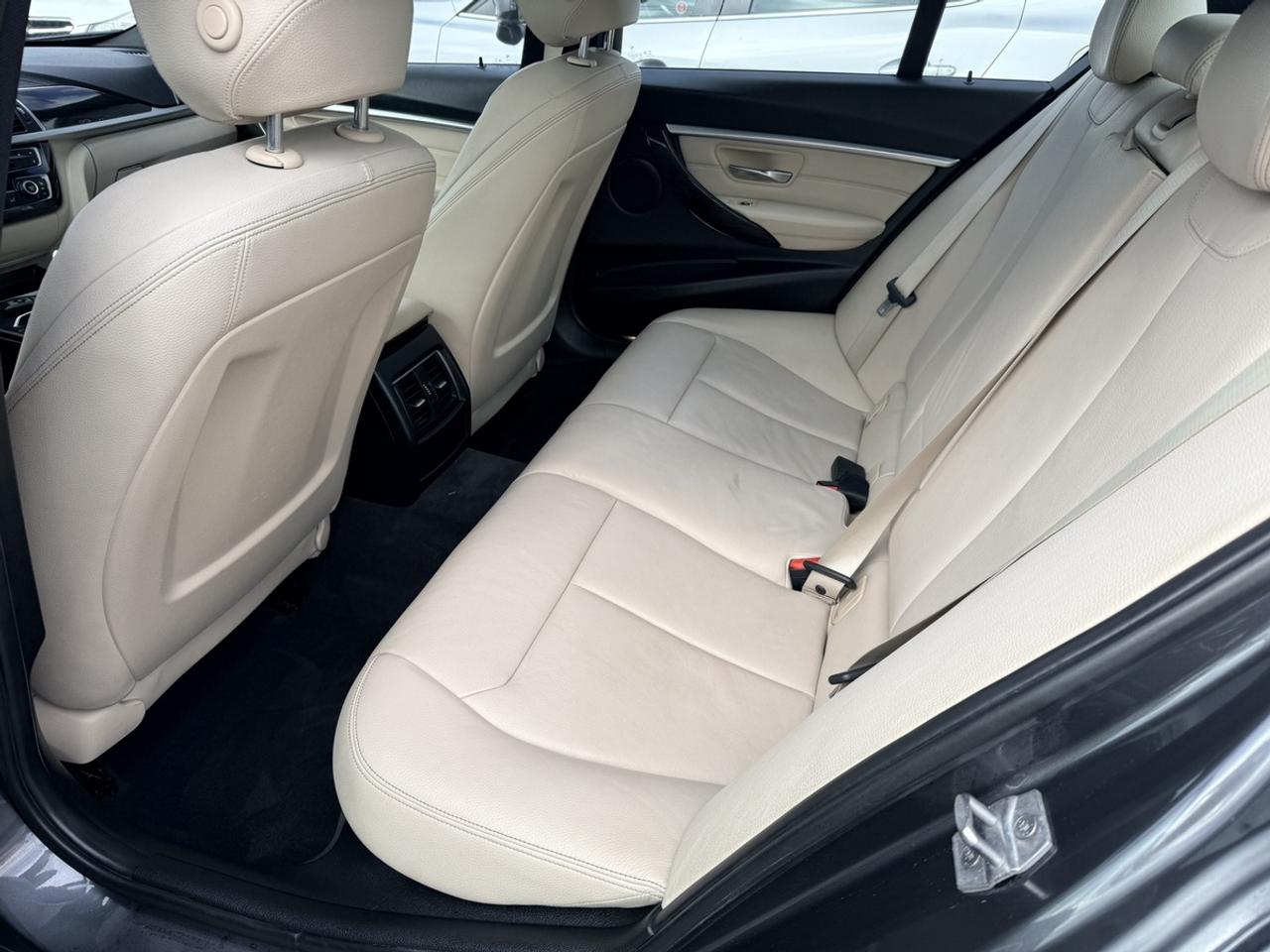 2018 BMW 3 Series 330i xDrive28i AWD - SPORT/M PKG - NAVI - R.CAM! Photo
