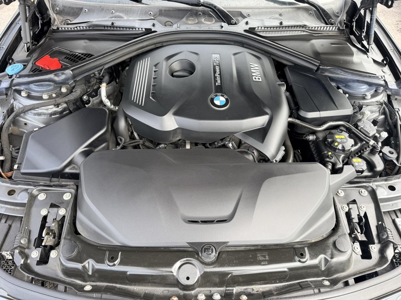 2018 BMW 3 Series 330i xDrive28i AWD - SPORT/M PKG - NAVI - R.CAM! Photo