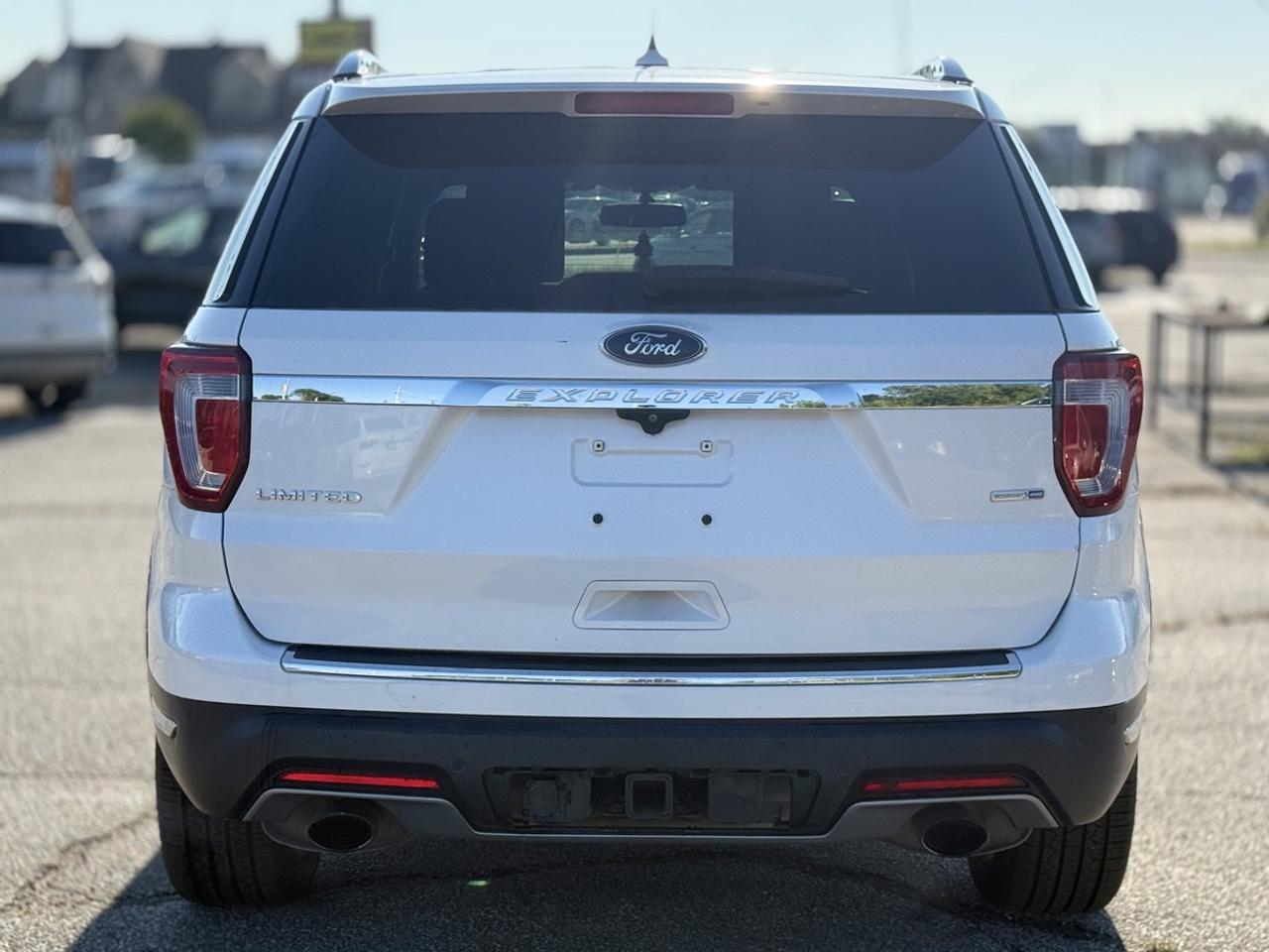 2018 Ford Explorer LIMITED Photo