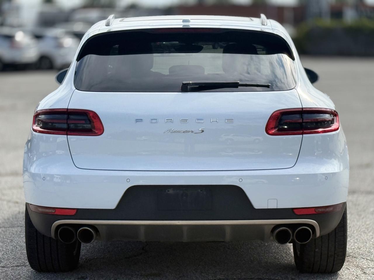 2018 Porsche Macan Base Photo2