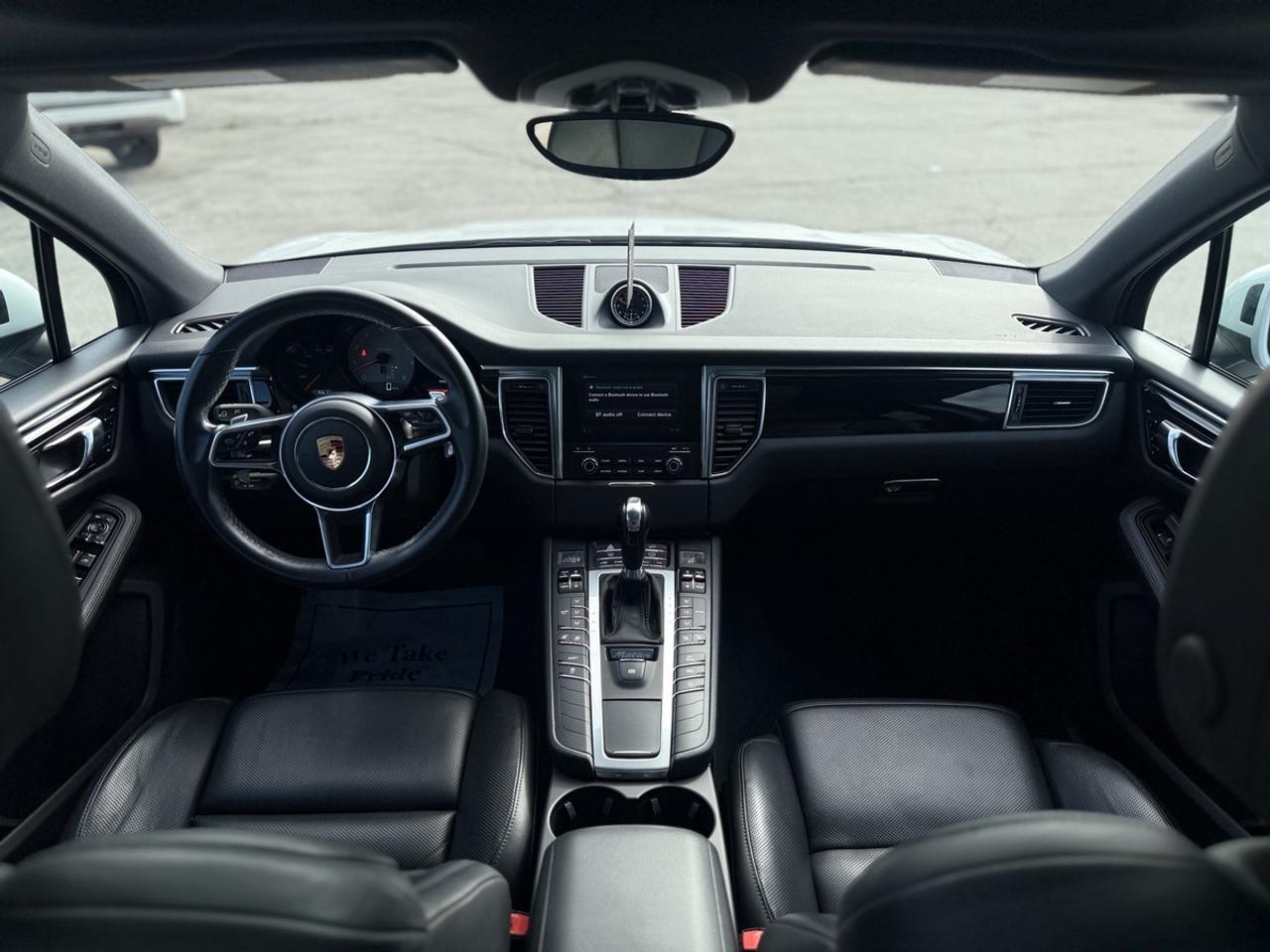 2018 Porsche Macan Base Photo