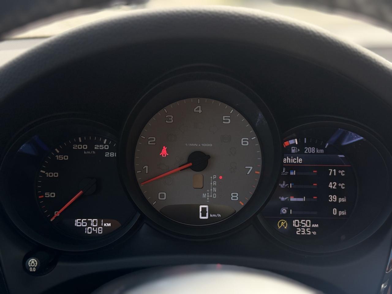 2018 Porsche Macan Base Photo