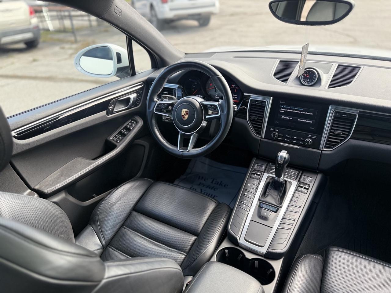2018 Porsche Macan Base Photo