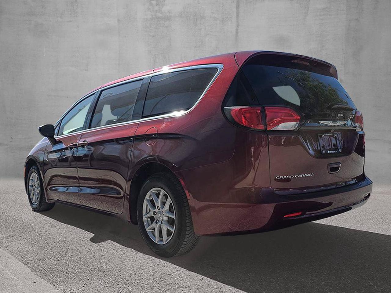 2023 Chrysler Grand Caravan SXT Photo