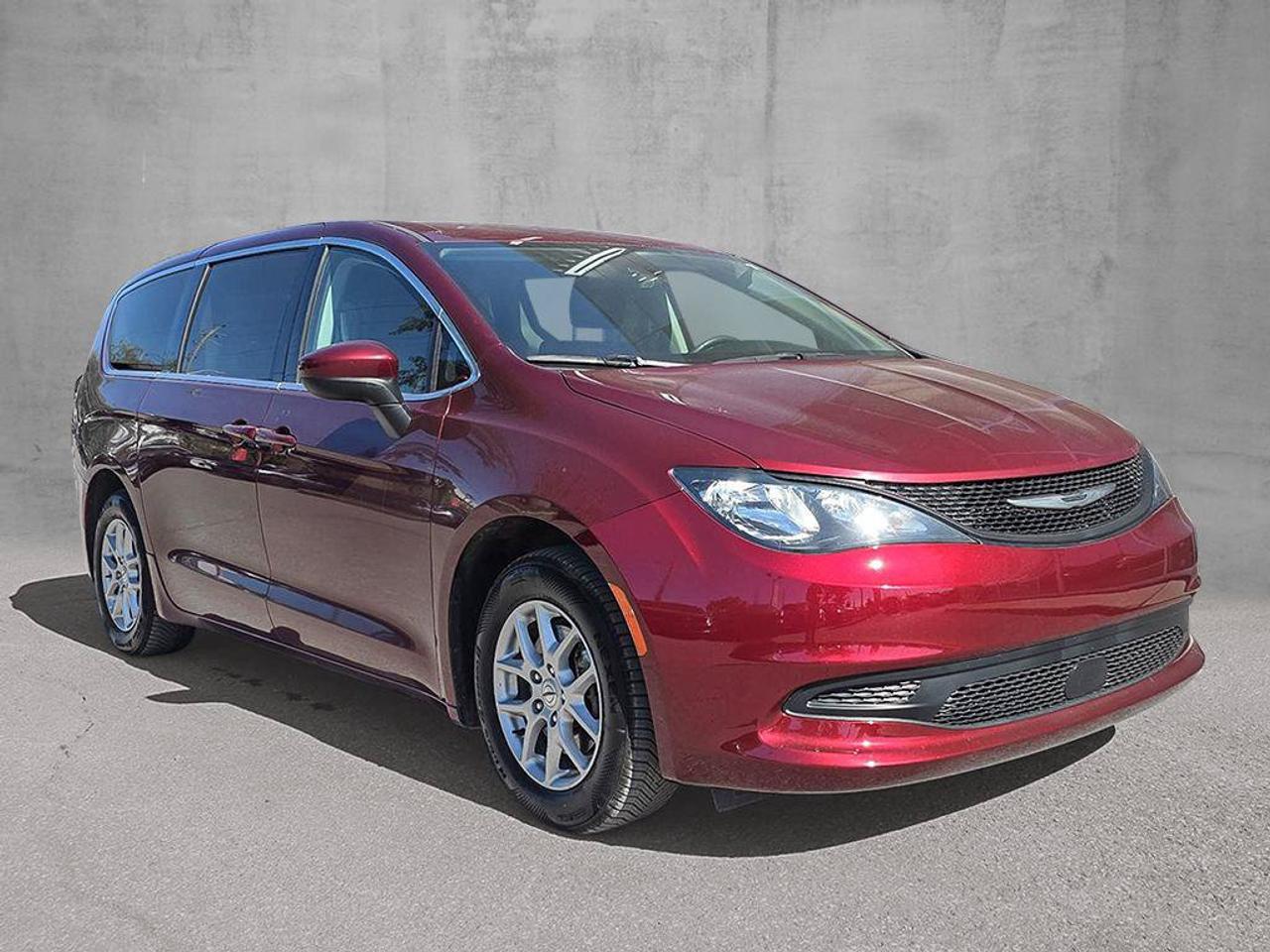 2023 Chrysler Grand Caravan SXT Photo