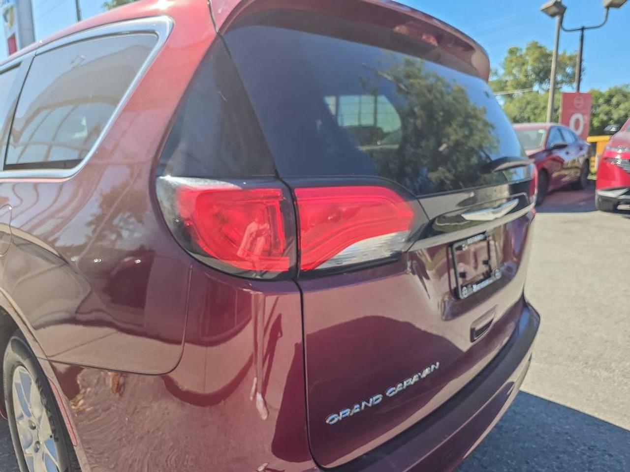 2023 Chrysler Grand Caravan SXT Photo