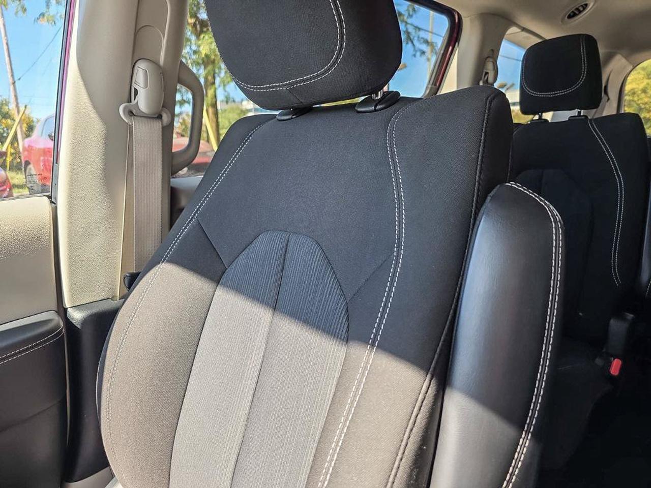 2023 Chrysler Grand Caravan SXT Photo