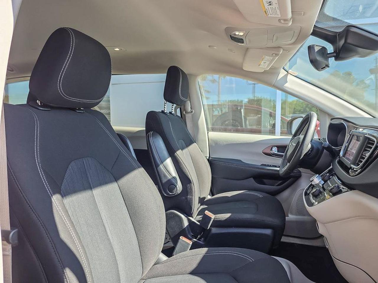 2023 Chrysler Grand Caravan SXT Photo