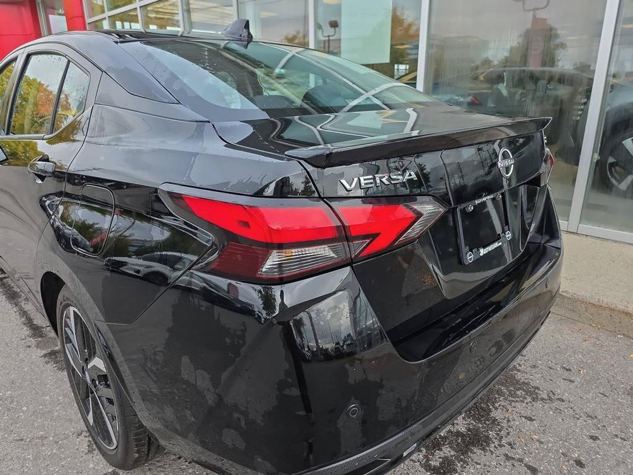 2024 Nissan Versa SR | Apple Car Play | Android Auto | Heated Seats | Photo