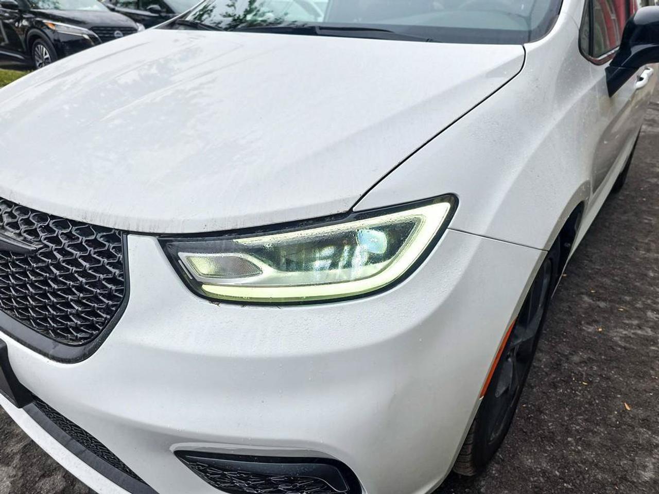 2025 Chrysler Pacifica Limited Photo