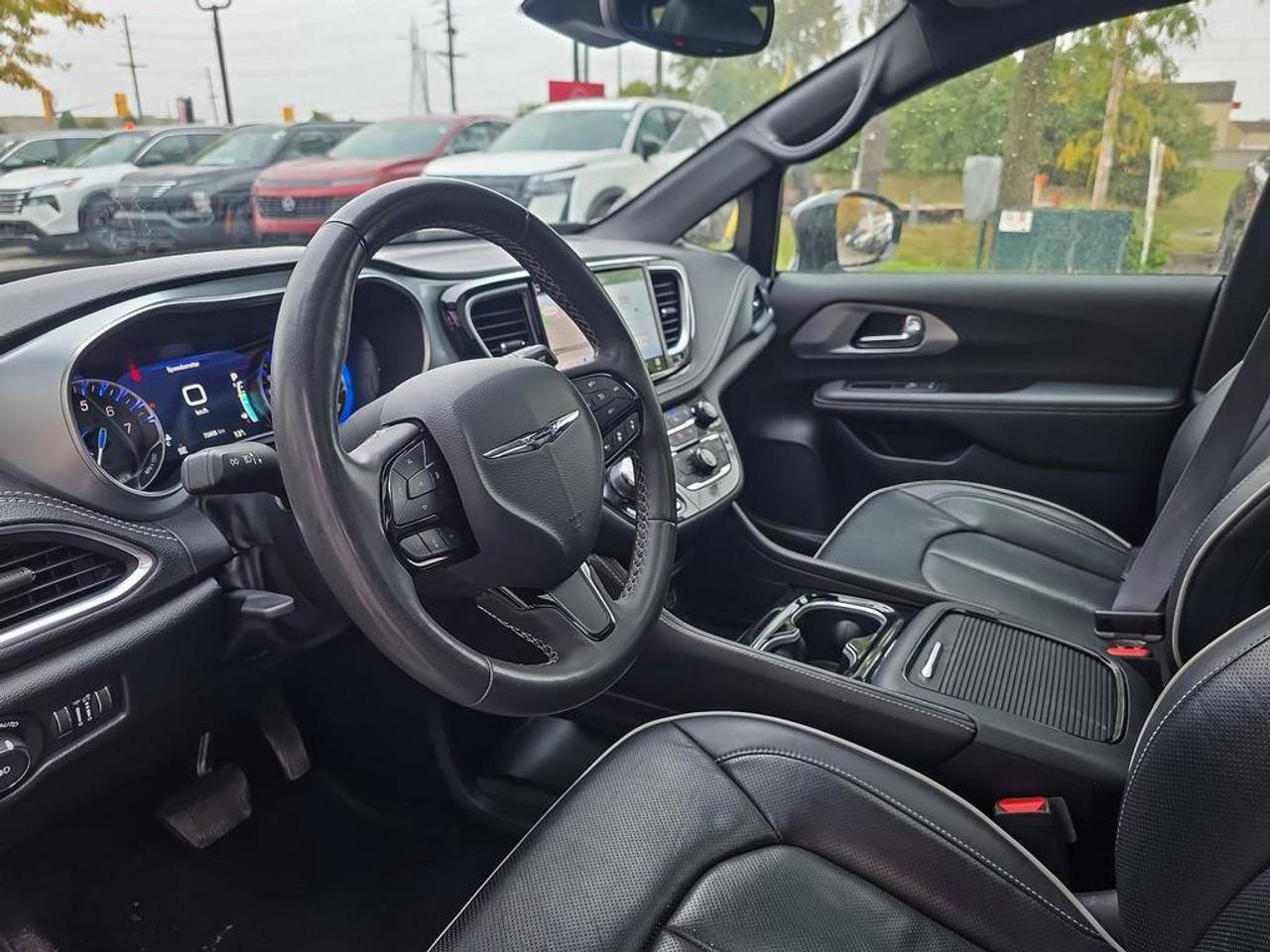 2025 Chrysler Pacifica Limited Photo