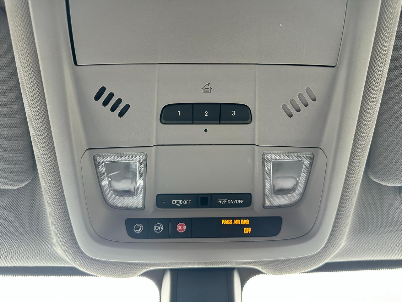 2018 Chevrolet Equinox LT AWD HTD-Cloth NAV XM PowerGate RemStart RvCam Photo