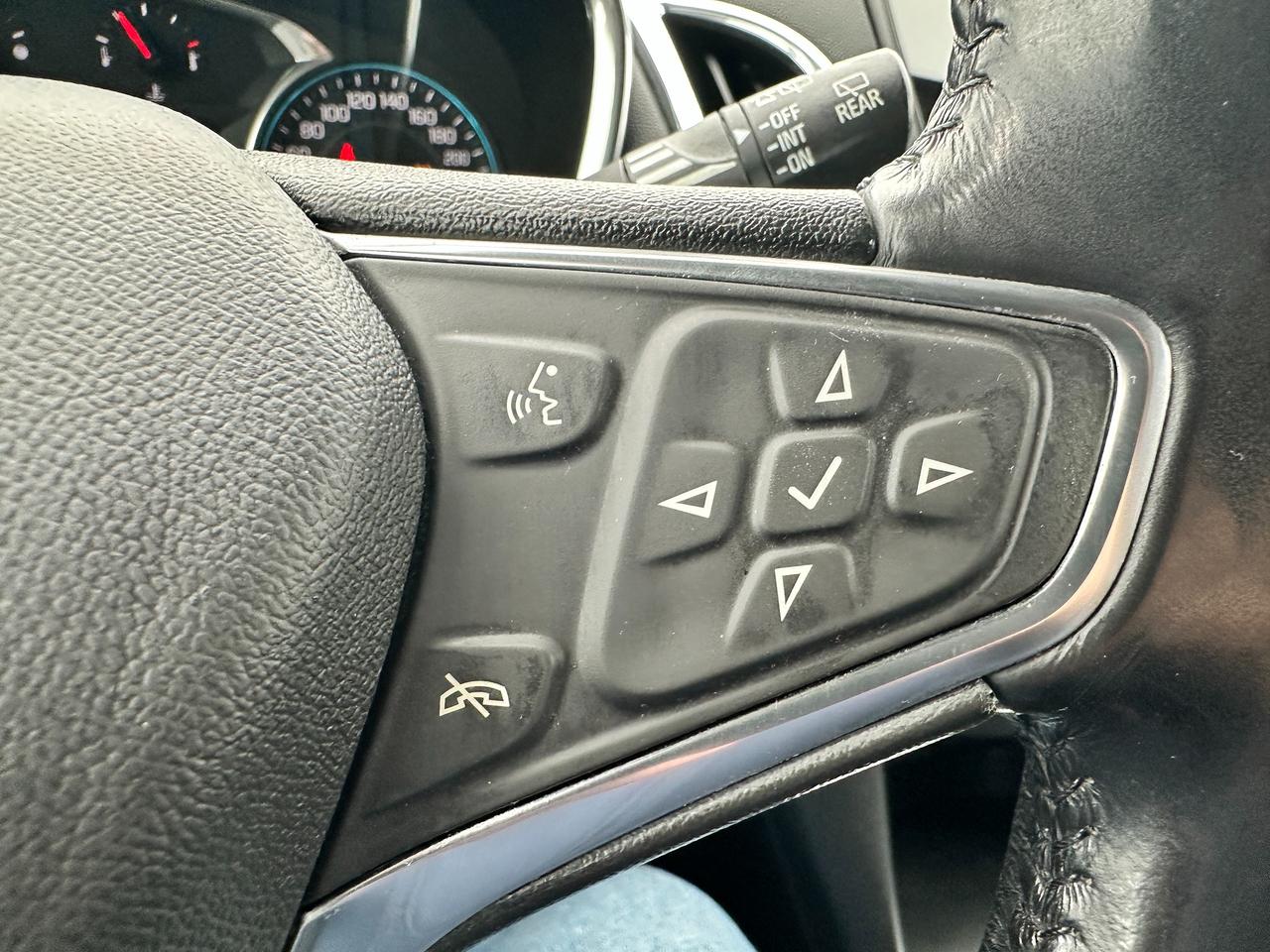 2018 Chevrolet Equinox LT AWD HTD-Cloth NAV XM PowerGate RemStart RvCam Photo