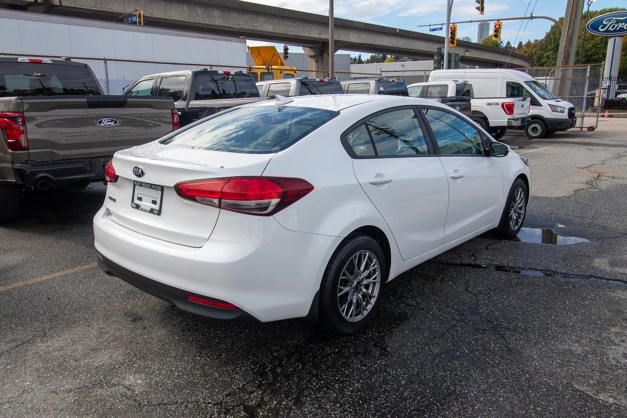 2018 Kia Forte LX Photo4