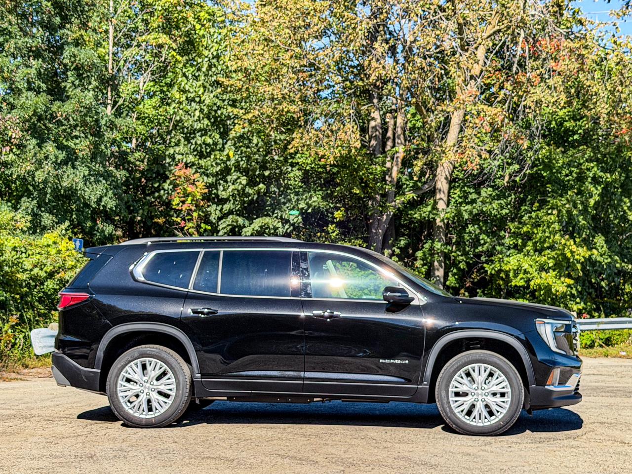 2027 GMC Acadia ELEVATION Photo4